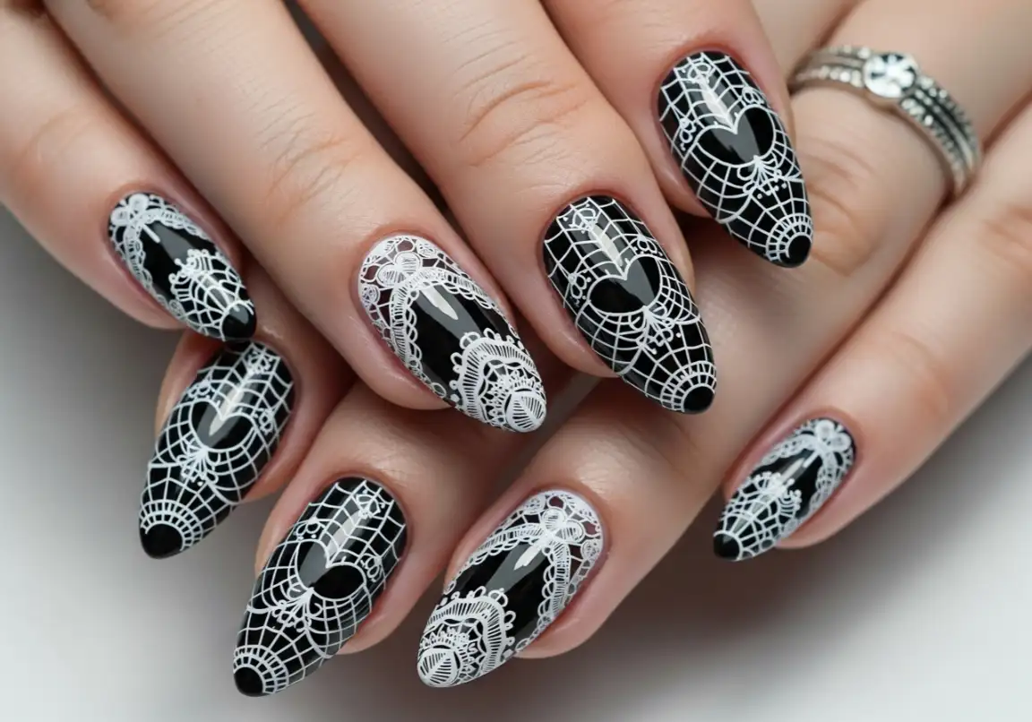 4. Spider Web Lace Detailing
Grunge Nails