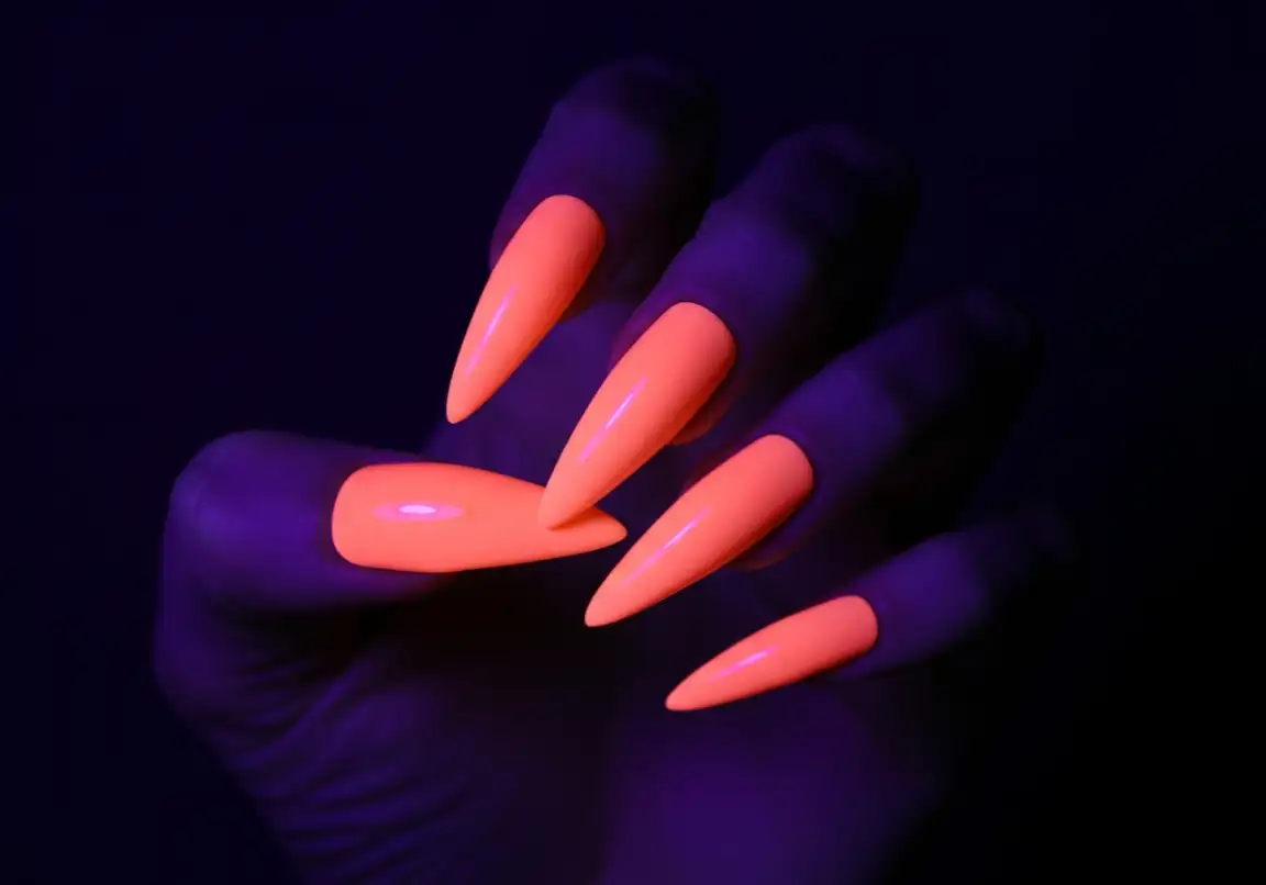 Neon Stiletto Nails
Stiletto Nails Designs