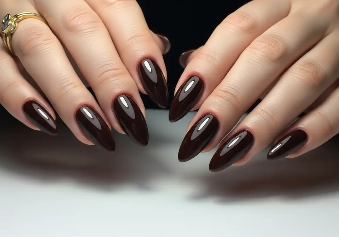 Classic Chocolate Brown Chrome
Best Brown Chrome Nails Ideas